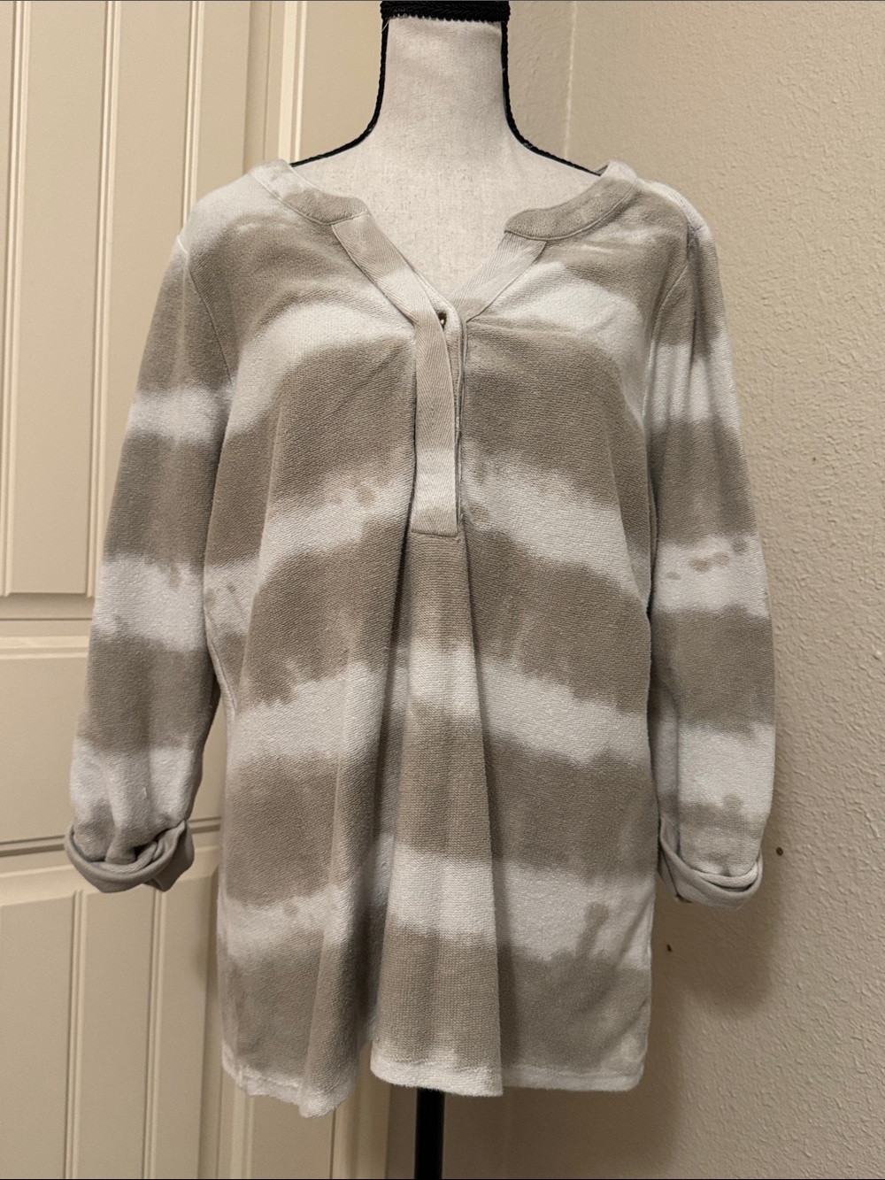 Women's Taupe and White Tie-Dye Long Sleeve Top